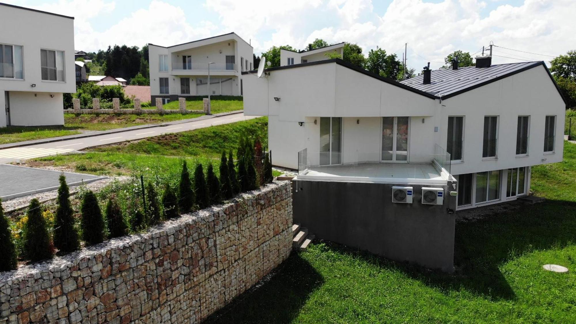 Modern In Paradise * Sarajevo